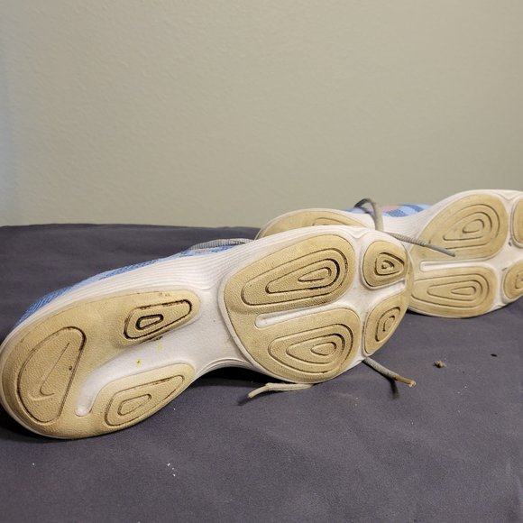 Nike Revolution 4  Light Blue Sky Blue Bv7441-400 Sz 6Y - Picture 6 of 9